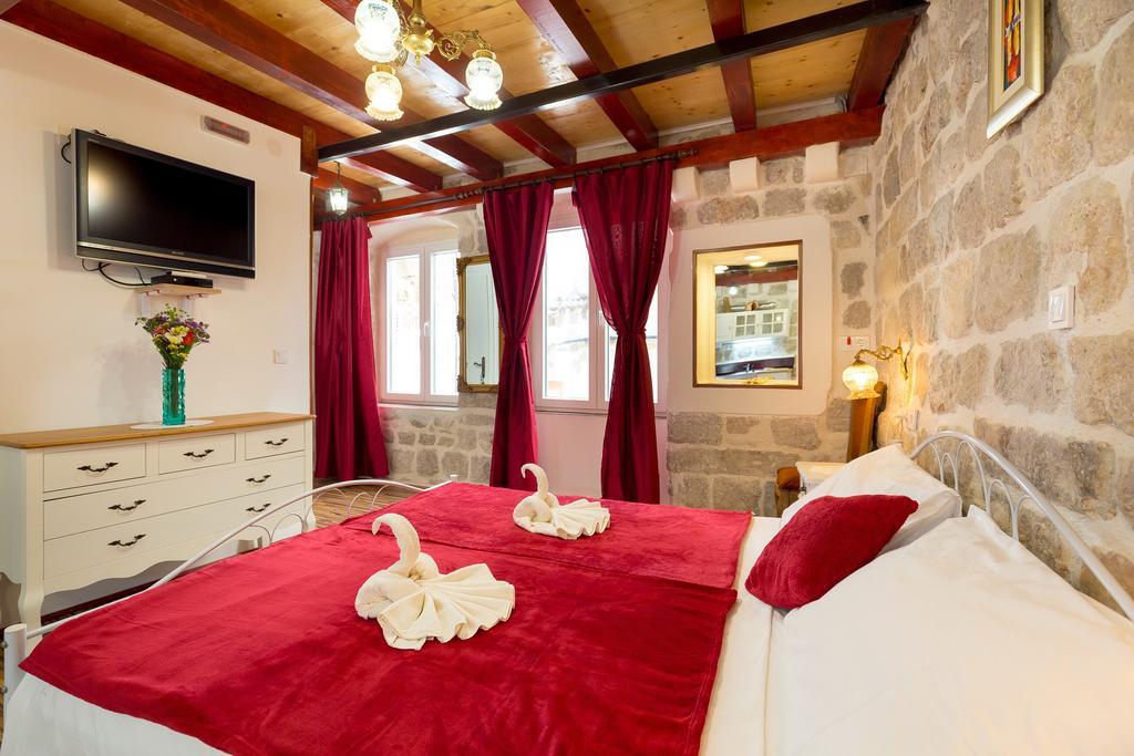 Juliette's Palace Apartment